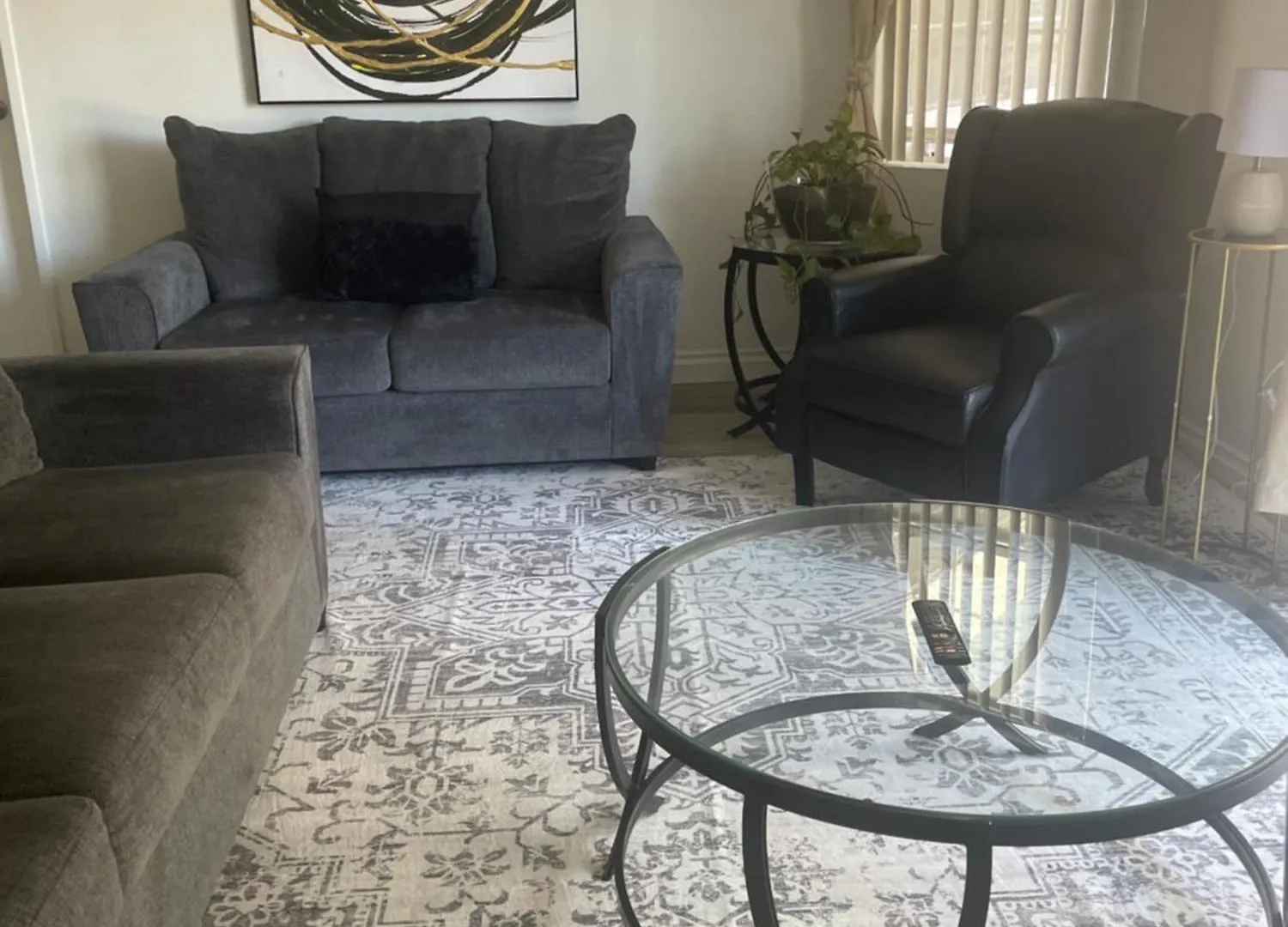 Chic Las Vegas Condo Getaway Mins To The Strip Free Wifi , Pool, Gym, 24Hr Security